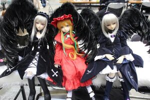 Rating: Safe Score: 0 Tags: 3girls auto_tagged black_wings blonde_hair boots doll dress frills hairband knee_boots long_hair long_sleeves looking_at_viewer multiple_dolls multiple_girls pantyhose shinku silver_hair standing suigintou tagme wings User: admin