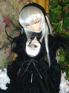 Rating: Safe Score: 0 Tags: 1girl black_dress doll dress flower frills gothic_lolita hairband lips lolita_fashion long_hair long_sleeves looking_at_viewer purple_eyes silver_hair solo suigintou User: admin