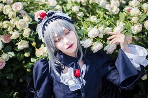 Rating: Safe Score: 0 Tags: 1girl flower food fruit lips realistic rose solo strawberry suigintou upper_body white_flower white_rose User: admin