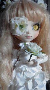 Rating: Safe Score: 0 Tags: 1girl bangs doll dress flower frills kirakishou lips long_hair looking_at_viewer rose solo white_rose yellow_eyes User: admin