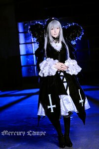 Rating: Safe Score: 0 Tags: 1girl black_dress bouquet dress flower frills full_body long_hair long_sleeves red_eyes solo standing suigintou User: admin