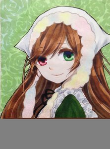 Rating: Safe Score: 0 Tags: 1girl brown_hair closed_mouth frills green_background green_eyes head_scarf heterochromia image long_hair looking_at_viewer red_eyes smile solo suiseiseki traditional_media User: admin