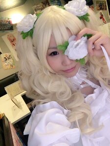 Rating: Safe Score: 0 Tags: 1girl blonde_hair flower kirakishou leaf lips long_hair looking_at_viewer photo solo white_flower User: admin