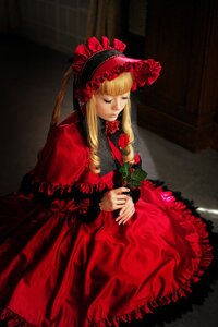 Rating: Safe Score: 0 Tags: 1girl blonde_hair bonnet closed_eyes dress flower frills long_hair long_sleeves red_dress red_flower rose shinku sitting solo User: admin