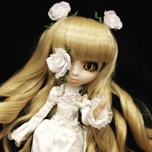 Rating: Safe Score: 0 Tags: 1girl bangs black_background blonde_hair doll dress flower kirakishou lips long_hair looking_at_viewer simple_background solo upper_body very_long_hair white_dress white_flower yellow_eyes User: admin