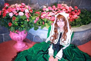 Rating: Safe Score: 0 Tags: 1girl blue_eyes brown_hair dress flower green_dress lips long_hair pink_flower pink_rose plant red_rose rose solo suiseiseki traditional_media User: admin