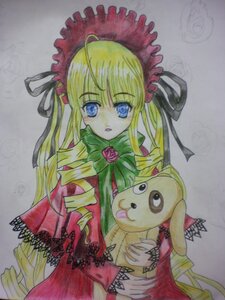 Rating: Safe Score: 0 Tags: 1girl blonde_hair blue_eyes bonnet bow dress drill_hair flower green_bow holding image long_hair long_sleeves looking_at_viewer marker_(medium) pink_rose red_capelet red_dress rose shinku simple_background solo traditional_media twin_drills upper_body User: admin