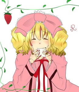 Rating: Safe Score: 0 Tags: 1girl ^_^ blonde_hair blush bow closed_eyes eating falling_leaves food food_on_face fruit hina_ichigo hinaichigo holding_food holding_fruit image leaf long_sleeves pink_bow ribbon solo strawberry striped striped_background upper_body User: admin