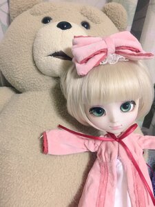 Rating: Safe Score: 0 Tags: 1girl bangs blonde_hair blunt_bangs bow doll dress frills green_eyes hina_ichigo hinaichigo looking_at_viewer photo pink_bow pink_dress ribbon short_hair smile solo upper_body User: admin