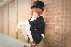 Rating: Safe Score: 0 Tags: 1girl boots brick_wall brown_footwear brown_hair capelet closed_mouth hat long_sleeves looking_at_viewer skirt smile solo souseiseki squatting tile_floor tiles User: admin
