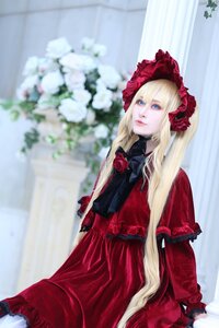 Rating: Safe Score: 0 Tags: 1girl blonde_hair blue_eyes blurry blurry_background bonnet depth_of_field dress flower lips long_hair long_sleeves photo red_dress rose shinku solo User: admin