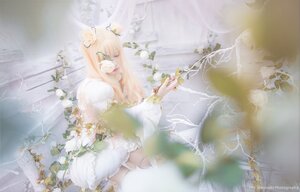 Rating: Safe Score: 0 Tags: 1girl blonde_hair closed_eyes dress flower frills hair_flower kirakishou long_hair solo very_long_hair white_dress white_flower wings User: admin