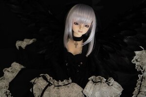 Rating: Safe Score: 0 Tags: 1girl bangs black_background black_dress closed_mouth doll dress frills lips long_hair long_sleeves looking_at_viewer simple_background sitting solo suigintou User: admin