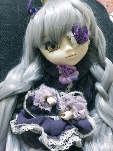 Rating: Safe Score: 0 Tags: 1girl barasuishou doll dress flower hair_ornament holding long_hair long_sleeves rose solo User: admin