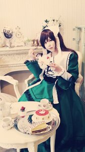 Rating: Safe Score: 0 Tags: 1girl dress green_dress lips long_hair long_sleeves solo suiseiseki User: admin