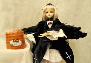 Rating: Safe Score: 0 Tags: 1girl auto_tagged blonde_hair cross doll dress food frills gothic_lolita lolita_fashion long_hair pantyhose rose solo suigintou User: admin