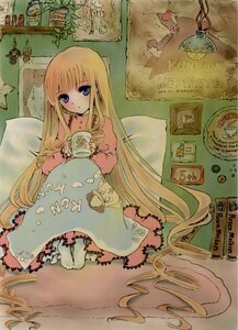 Rating: Safe Score: 0 Tags: 1girl bed blonde_hair blue_eyes clock image long_hair pajamas pillow shinku sitting solo very_long_hair User: admin