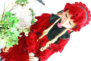 Rating: Safe Score: 0 Tags: 1girl blonde_hair bonnet bow closed_eyes dress flower long_hair long_sleeves red_dress rose shinku solo striped User: admin