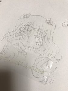 Rating: Safe Score: 0 Tags: 1girl frills graphite_(medium) greyscale hair_ornament heart image kirakishou long_hair looking_at_viewer monochrome photo sketch smile solo traditional_media User: admin