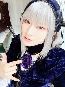 Rating: Safe Score: 0 Tags: 1girl bangs black_nails choker closed_mouth flower hairband lace lips lolita_fashion looking_at_viewer nail_polish red_eyes rose solo suigintou white_hair User: admin