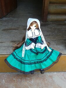 Rating: Safe Score: 0 Tags: 1girl blue_dress brown_hair doll dress frills full_body green_dress green_eyes heterochromia long_hair looking_at_viewer red_eyes shoes solo standing suiseiseki very_long_hair wooden_floor User: admin