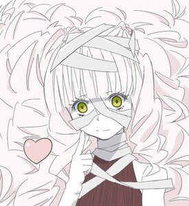 Rating: Safe Score: 0 Tags: 1girl bandages bangs big_hair eyebrows_visible_through_hair green_eyes headband heart image kirakishou long_hair looking_at_viewer monochrome simple_background smile solo spot_color white_background User: admin