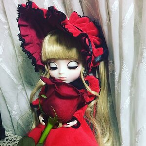 Rating: Safe Score: 0 Tags: 1girl blonde_hair bow curtains doll dress long_hair long_sleeves red_dress rose shinku solo twintails User: admin