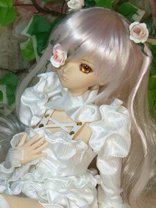 Rating: Safe Score: 0 Tags: 1girl brown_eyes doll dress flower frills kirakishou lips lolita_fashion long_hair long_sleeves rose solo traditional_media very_long_hair white_dress white_flower white_rose User: admin