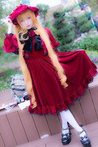 Rating: Safe Score: 0 Tags: 1girl blonde_hair blue_eyes blurry bonnet bow depth_of_field dress flower full_body lolita_fashion long_hair looking_at_viewer outdoors pantyhose pink_flower pink_rose red_dress rose shinku shoes solo standing white_legwear User: admin