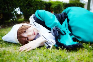 Rating: Safe Score: 0 Tags: 1girl 3d blue_eyes blurry brown_hair day depth_of_field dress grass hat lips looking_at_viewer lying on_ground on_side outdoors photo solo suiseiseki sunlight User: admin