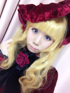 Rating: Safe Score: 0 Tags: 1girl bangs blonde_hair blue_eyes bow closed_mouth flower hat lips long_hair looking_at_viewer photo pink_flower pink_rose red_flower red_rose rose shinku solo upper_body User: admin