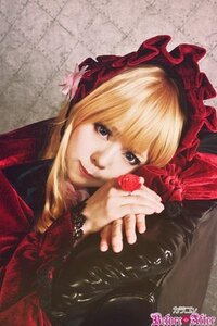 Rating: Safe Score: 0 Tags: 1girl blonde_hair blue_eyes bow dress flower long_hair looking_at_viewer red_dress red_rose rose shinku smile solo User: admin