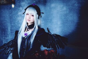 Rating: Safe Score: 0 Tags: 1girl black_dress black_wings closed_mouth detached_collar dress flower frills hairband lips long_hair long_sleeves looking_at_viewer ribbon rose silver_hair solo suigintou upper_body wings User: admin