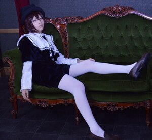 Rating: Safe Score: 0 Tags: 1girl armchair bare_legs black_hair blue_eyes chair couch dress hat legs lips long_sleeves short_hair sitting solo souseiseki User: admin