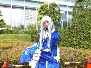 Rating: Safe Score: 0 Tags: 1girl blue_dress building day dress fence long_hair outdoors overgrown photo_background solo suigintou tree white_hair User: admin