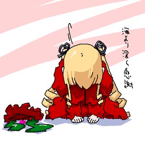 Rating: Safe Score: 0 Tags: 1girl blonde_hair hair_ribbon image long_hair long_sleeves ribbon shinku sitting solo striped striped_background User: admin