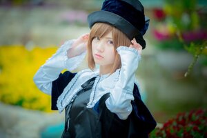 Rating: Safe Score: 0 Tags: 1girl 3d bangs blonde_hair blurry blurry_background depth_of_field dress hat lips long_sleeves necklace outdoors short_hair solo souseiseki upper_body User: admin