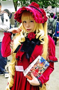 Rating: Safe Score: 0 Tags: blonde_hair blue_eyes bonnet dress drill_hair flower lips long_hair multiple_girls photo realistic rose shinku solo User: admin