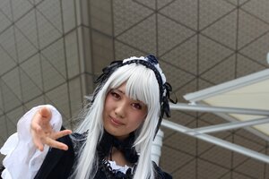 Rating: Safe Score: 0 Tags: 1girl 3d black_ribbon blurry chain-link_fence closed_mouth frills gothic_lolita hairband indoors lolita_fashion long_hair long_sleeves looking_at_viewer red_eyes ribbon silver_hair smile solo suigintou User: admin