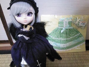 Rating: Safe Score: 0 Tags: 1girl black_dress closed_mouth cross doll dress frills gothic_lolita hairband lolita_fashion lolita_hairband long_sleeves looking_at_viewer photo purple_eyes solo standing suigintou white_hair User: admin