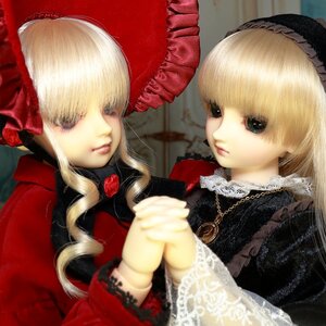 Rating: Safe Score: 0 Tags: 2girls bangs blonde_hair doll drill_hair flower lace lips long_hair looking_at_viewer multiple_dolls multiple_girls red_lips shinku sisters tagme twins upper_body User: admin