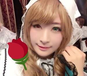 Rating: Safe Score: 0 Tags: 1girl apple bangs blonde_hair closed_mouth fruit green_eyes hat lips looking_at_viewer portrait smile solo suiseiseki User: admin