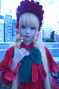 Rating: Safe Score: 0 Tags: 1girl bangs blonde_hair blue_eyes bonnet dress drill_hair flower long_hair looking_at_viewer shinku smile solo upper_body User: admin