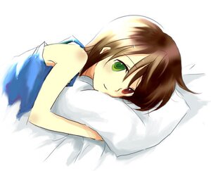 Rating: Safe Score: 0 Tags: 1girl bare_shoulders brown_hair green_eyes heterochromia hug image looking_at_viewer lying pillow pillow_hug red_eyes simple_background sleeveless smile solo souseiseki upper_body white_background User: admin