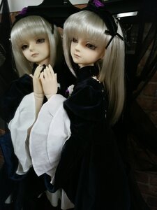 Rating: Safe Score: 0 Tags: 2girls bangs black_eyes closed_mouth doll dress grey_hair hair_ornament lips long_hair long_sleeves looking_at_viewer multiple_girls ribbon siblings sitting solo suigintou twins twintails User: admin