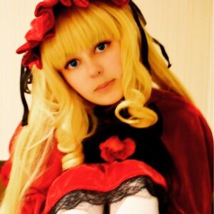 Rating: Safe Score: 0 Tags: 1girl bangs blonde_hair blue_eyes blurry depth_of_field flower lips looking_at_viewer photo red_flower red_rose rose shinku solo upper_body User: admin