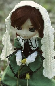 Rating: Safe Score: 0 Tags: 1girl bangs blurry brown_hair closed_mouth doll dress frills green_dress green_eyes lace long_sleeves looking_at_viewer ribbon solo suiseiseki veil User: admin