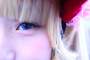 Rating: Safe Score: 0 Tags: 1girl blonde_hair blue_eyes blurry blurry_foreground close-up depth_of_field lips motion_blur shinku solo User: admin
