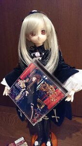Rating: Safe Score: 0 Tags: 1girl blonde_hair doll dress long_hair outstretched_arm red_eyes solo suigintou white_hair User: admin