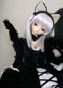 Rating: Safe Score: 0 Tags: 1girl animal_ears bangs black_wings cat_ears doll dress feathers frills gothic_lolita hairband lolita_fashion long_hair long_sleeves looking_at_viewer red_eyes silver_hair sitting smile solo suigintou wings User: admin